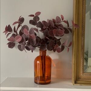Vibrant Orange‎ and Red Floral Accent Decor